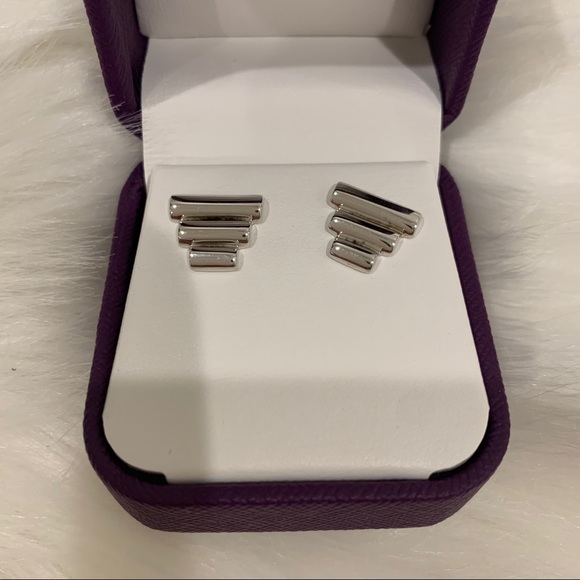 ๐ Ben Bridge: Lisa Bridge Mountain Earrings - Picture 5 of 8